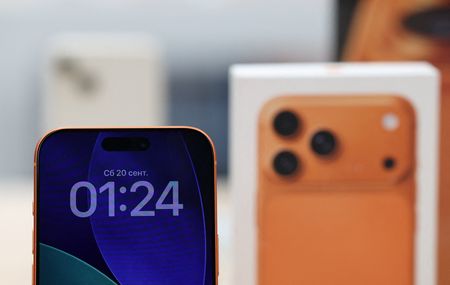 tagreuters.com2025binary_LYNXNPEL8J0AJ-VIEWIMAGE