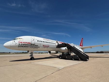 tagreuters.com2025binary_LYNXNPEL8O0GY-VIEWIMAGE