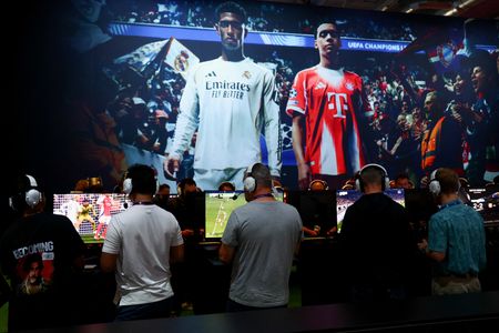 tagreuters.com2025binary_LYNXNPEL8S0GU-VIEWIMAGE