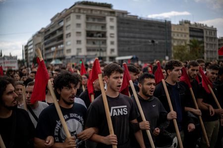 tagreuters.com2025binary_LYNXNPEL901U2-VIEWIMAGE