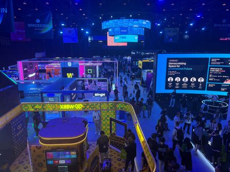 tagreuters.com2025binary_LYNXNPEL9703N-VIEWIMAGE