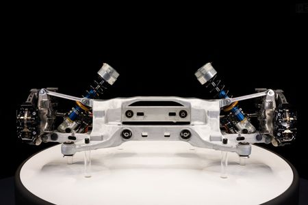 tagreuters.com2025binary_LYNXNPEL980C1-VIEWIMAGE