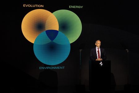 tagreuters.com2025binary_LYNXNPEL980C2-VIEWIMAGE