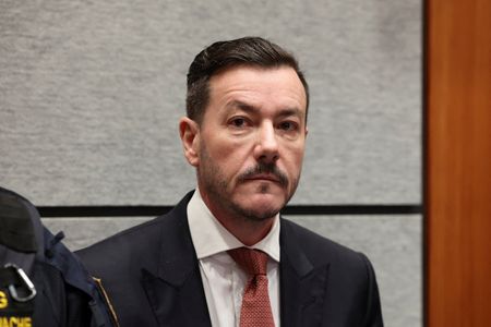 tagreuters.com2025binary_LYNXNPEL9D09D-VIEWIMAGE