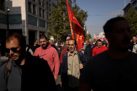 tagreuters.com2025binary_LYNXNPEL9D0GW-VIEWIMAGE