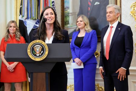 tagreuters.com2025binary_LYNXNPEL9F120-VIEWIMAGE