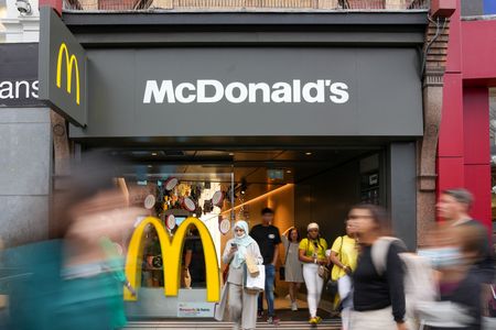 tagreuters.com2022binary_LYNXMPEI6Q0RL-VIEWIMAGE