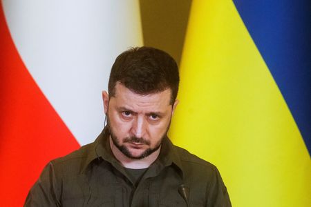 tagreuters.com2022binary_LYNXNPEI3806C-VIEWIMAGE