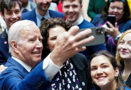 tagreuters.com2023binary_LYNXMPEJ3B0LG-VIEWIMAGE