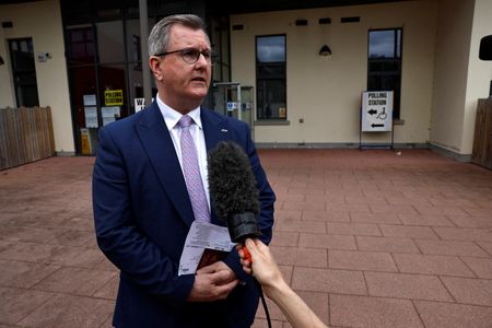 tagreuters.com2024binary_LYNXMPEK0T06J-VIEWIMAGE