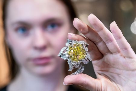 tagreuters.com2024binary_LYNXMPEK4C0JL-VIEWIMAGE