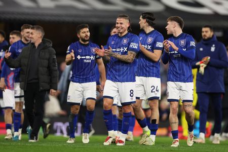 tagreuters.com2024binary_LYNXMPEKBU037-VIEWIMAGE