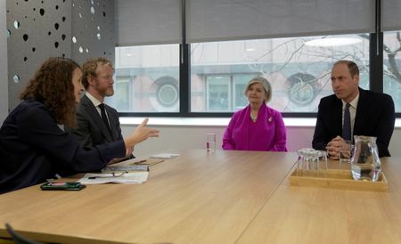 tagreuters.com2024binary_LYNXNPEK1J0H7-VIEWIMAGE