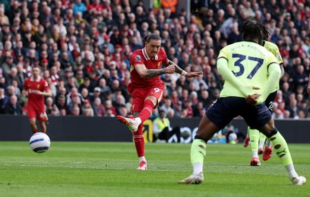 tagreuters.com2025binary_LYNXMPEL2709W-VIEWIMAGE