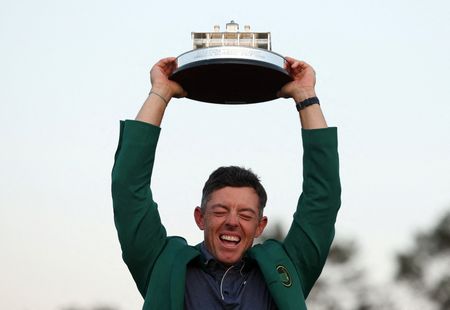 tagreuters.com2025binary_LYNXMPEL3D03N-VIEWIMAGE