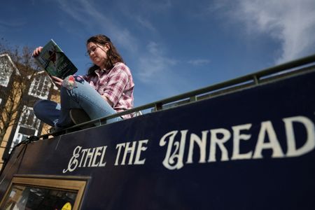 tagreuters.com2025binary_LYNXMPEL3F06M-VIEWIMAGE