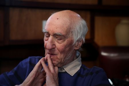 tagreuters.com2025binary_LYNXMPEL3F06O-VIEWIMAGE