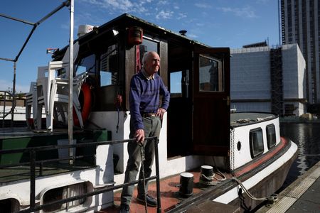 tagreuters.com2025binary_LYNXMPEL3F06Q-VIEWIMAGE