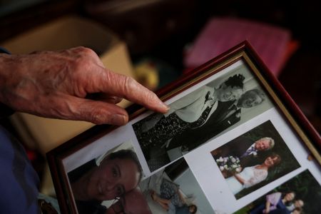 tagreuters.com2025binary_LYNXMPEL3F06T-VIEWIMAGE