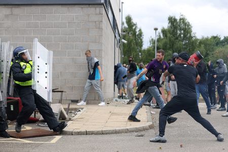 tagreuters.com2025binary_LYNXMPEL4515F-VIEWIMAGE