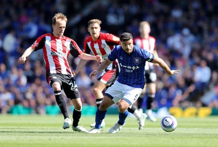 tagreuters.com2025binary_LYNXMPEL4909Y-VIEWIMAGE