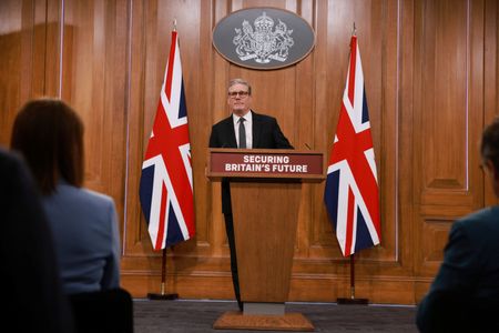 tagreuters.com2025binary_LYNXMPEL4B09L-VIEWIMAGE