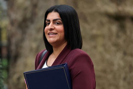 tagreuters.com2025binary_LYNXMPEL5H0YB-VIEWIMAGE