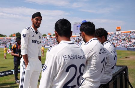 tagreuters.com2025binary_LYNXMPEL6K08R-VIEWIMAGE