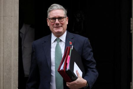 tagreuters.com2025binary_LYNXMPELAB14T-VIEWIMAGE