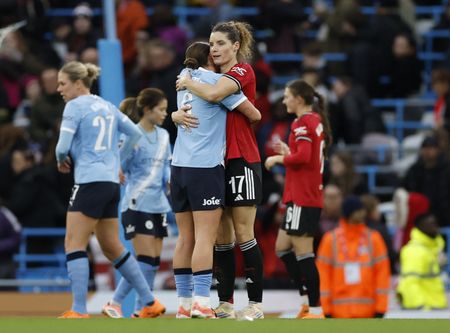 tagreuters.com2025binary_LYNXMPELAE074-VIEWIMAGE