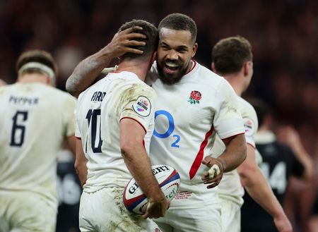 tagreuters.com2025binary_LYNXMPELAE08D-VIEWIMAGE