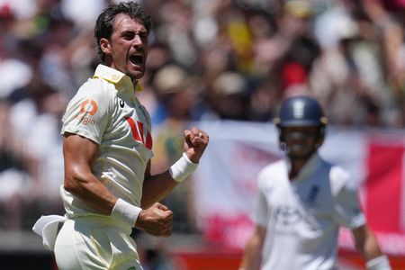 tagreuters.com2025binary_LYNXMPELAK05T-VIEWIMAGE