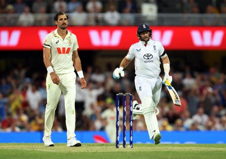 tagreuters.com2025binary_LYNXMPELB30ME-VIEWIMAGE