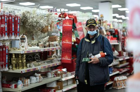 tagreuters.com2025binary_LYNXMPELBA0ZG-VIEWIMAGE