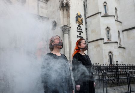 tagreuters.com2025binary_LYNXNPEL0S0GY-VIEWIMAGE