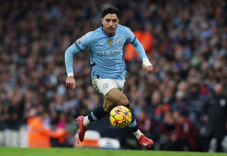 tagreuters.com2025binary_LYNXNPEL1E094-VIEWIMAGE