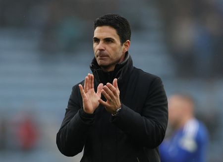 tagreuters.com2025binary_LYNXNPEL1E098-VIEWIMAGE