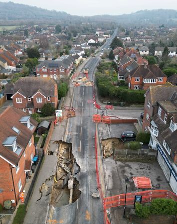 tagreuters.com2025binary_LYNXNPEL1I0BN-VIEWIMAGE