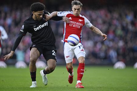 tagreuters.com2025binary_LYNXNPEL1L0AN-VIEWIMAGE