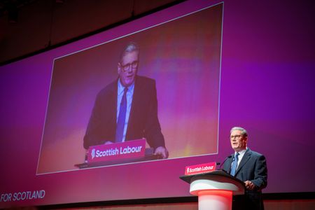 tagreuters.com2025binary_LYNXNPEL1M04K-VIEWIMAGE