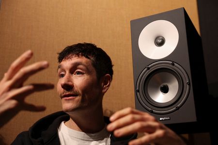 tagreuters.com2025binary_LYNXNPEL2R0W9-VIEWIMAGE