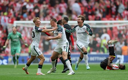 tagreuters.com2025binary_LYNXNPEL4N07D-VIEWIMAGE