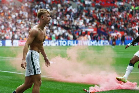 tagreuters.com2025binary_LYNXNPEL4N07K-VIEWIMAGE