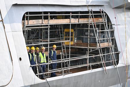 tagreuters.com2025binary_LYNXNPEL510EX-VIEWIMAGE