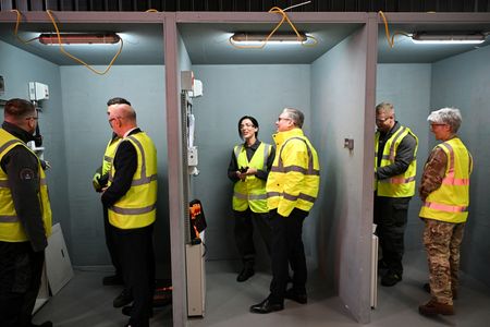 tagreuters.com2025binary_LYNXNPEL510EZ-VIEWIMAGE