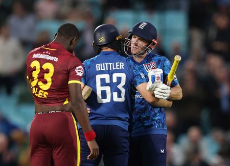 tagreuters.com2025binary_LYNXNPEL5211N-VIEWIMAGE