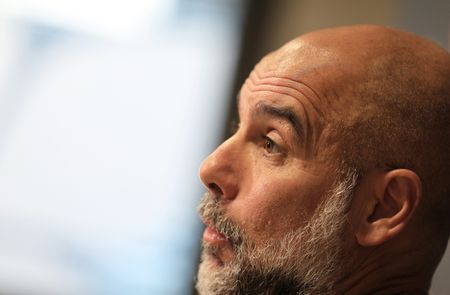 tagreuters.com2025binary_LYNXNPEL53172-VIEWIMAGE