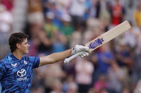 tagreuters.com2025binary_LYNXNPEL87071-VIEWIMAGE