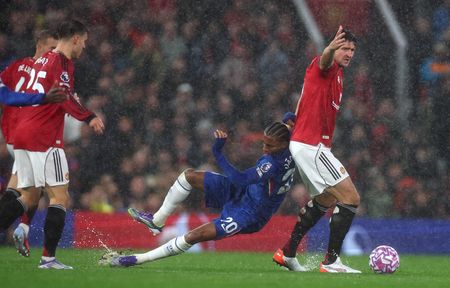 tagreuters.com2025binary_LYNXNPEL8J0DI-VIEWIMAGE