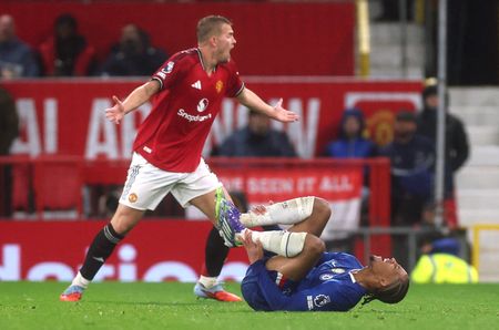 tagreuters.com2025binary_LYNXNPEL8J0DW-VIEWIMAGE